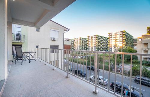 Mamaia-Sat Apartment | Ono Aparthotel: Guest Rated 10/10 & Family Friendly Stay