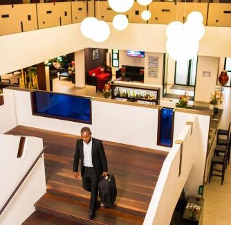 Lome Hotel | Pet-Friendly ONOMO Hotel Lomé with Ocean View & Pool