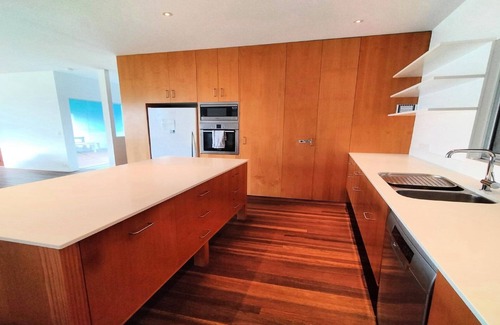 Minnie Water House | Exceptional ONONDAGAS: 2BR House with Child-Friendly Amenities