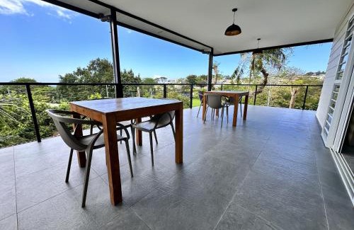 Faaa House | Ononui Lodge: Ocean-View Rooms with Private Balconies