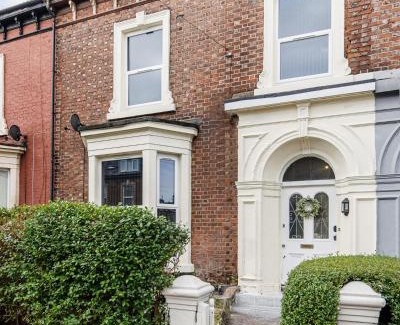 Liverpool House | Onslow House - Air Host & Stay - 5 bed, Sleeps 14
