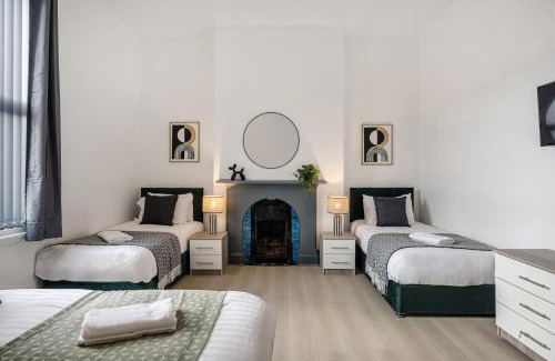 Liverpool House | Onslow House - Air Host & Stay - 5 bed, Sleeps 14