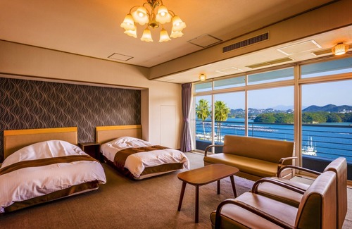 Shirahama House | Discover Yukai Resort Shirahama Saichoraku: Family-Friendly Getaway
