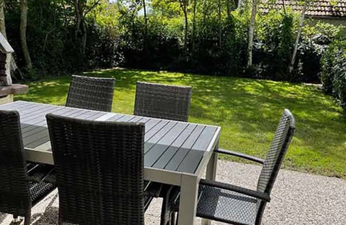 Julianadorp aan zee House | Discover Ooghduyne 76: Beachfront Oasis with Spa & Pool
