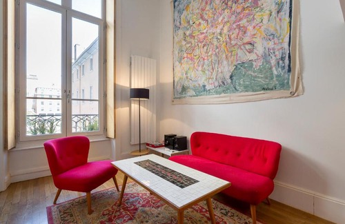 Terreaux - Bat d'argent Apartment | Stylish Opéra Apartment with Family-Friendly Amenities