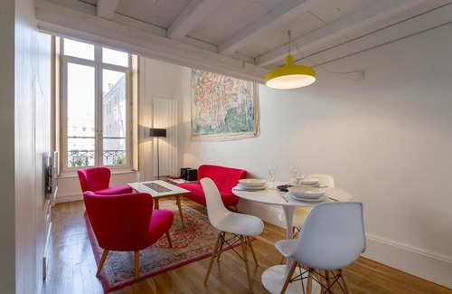 Terreaux - Bat d'argent Apartment | Stylish Opéra Apartment with Family-Friendly Amenities