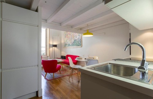 Terreaux - Bat d'argent Apartment | Stylish Opéra Apartment with Family-Friendly Amenities