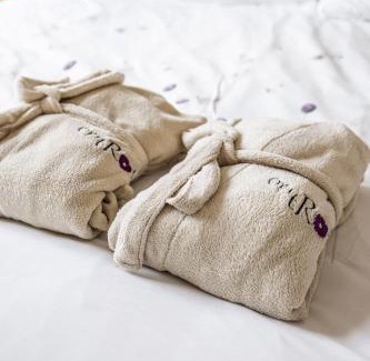 Oudenaarde House | Ideal Getaway at Op 't Roth with Hot Tub & Family Amenities