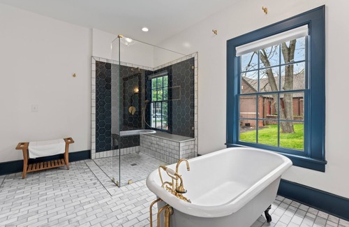 Shelby Bed & Breakfast | Elegant Opal and West House: Eco-Friendly Comfort Awaits