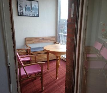 Malo-les-Bains Apartment | Bright OPALINE T3 with Patio & Ocean View, Rated 8.9/10