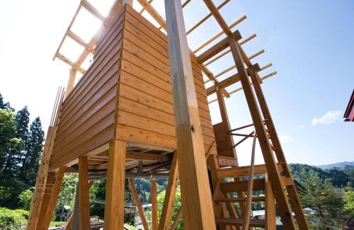 Tokamachi House | Elevated Open-Air Bath Experience at Yomogi House