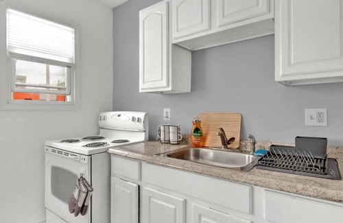 Norris Square Apartment | Modern 2-Bedroom Apartment in Heart of Philadelphia