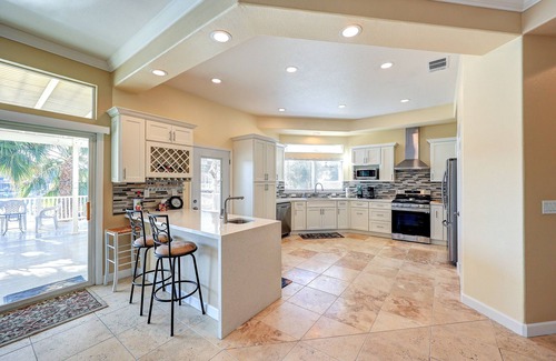 Discovery Bay House | Spacious Open Floor Plan with Sideyard Parking & Deck