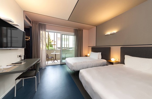 Marina Centro Hotel | Ocean View Retreat: 4-Star Hotel with Spa & Breakfast