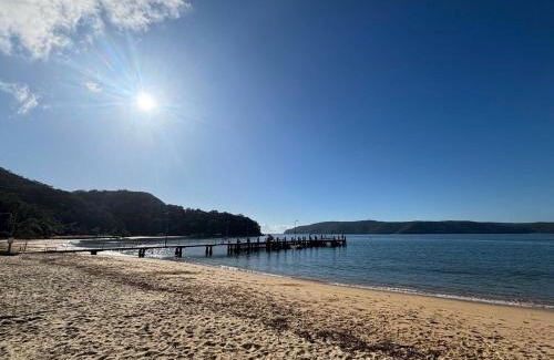 Patonga House | Pet-Friendly Coastal Retreat: Award-Winning Patonga Beach