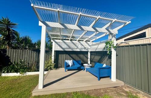 Patonga House | Pet-Friendly Coastal Retreat: Award-Winning Patonga Beach