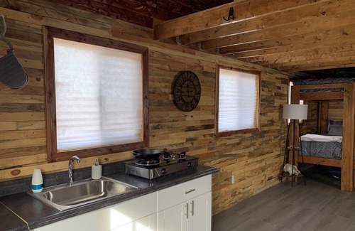 Marsland Cabin | Inviting Cabin Near Box Butte Reservoir for Family Fun