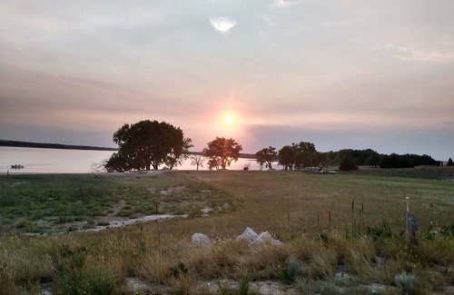 Marsland Cabin | Inviting Cabin Near Box Butte Reservoir for Family Fun