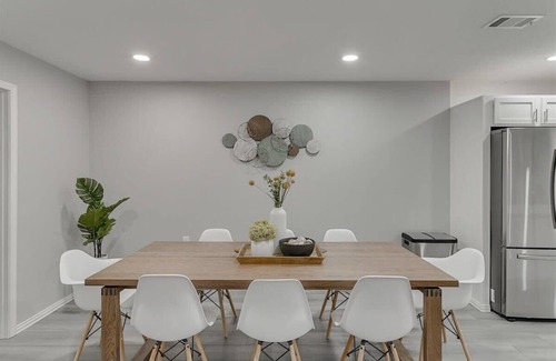 Garland House | Spacious Family Retreat with Private Pool & Pet-Friendly Amenities