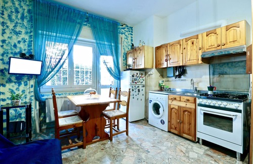 Quartiere XXXIV Lido di Ostia Levante Apartment | Scenic Oceanfront Retreat with Spa and Pet-Friendly Perks
