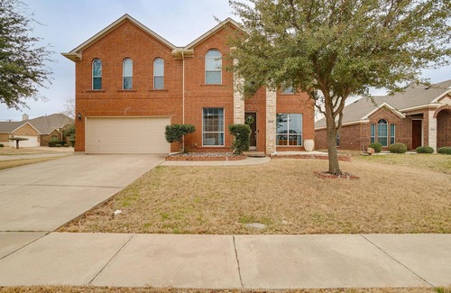 Grand Prairie House | Ideal Getaway Near Stadiums, Six Flags & Family-Friendly Amenities