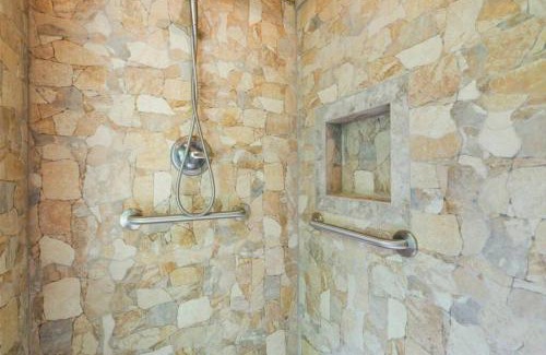 Blue Ridge House | Delightful Open Studio Lodge at Little Rock Creek