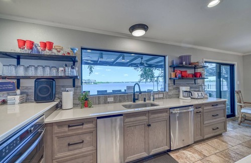 Horseshoe Bay House | Boat Docks & Water Toys Await at Our Scenic Lake Retreat!