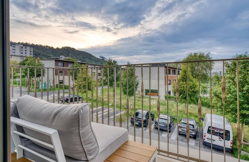 Wiedikon Apartment | Cozy Open Wiedikon Studio near Market with Key Amenities