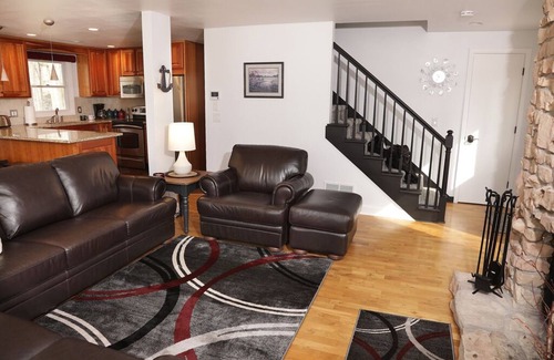 Egg Harbor Cottage | Year-Round Retreat: Pristine Cottage Near Egg Harbor