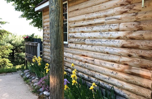 Rapid City Ski Chalet | Secluded Lake View Hotel with Hot Tub & 9.6/10 Rating