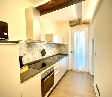 Sarzana Apartment | Opera Hotel: Guest Rated 9.8 & Perfect for Families