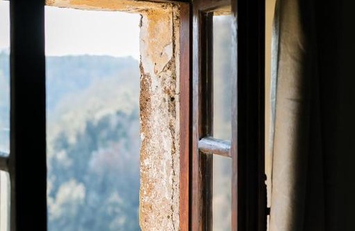 Calcata Historic Town House | Experience Opera Suites - Le notti bianche with Family-Friendly Amenities