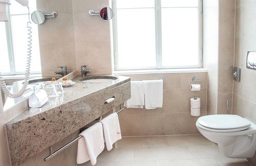 Innere Stadt House | Elevate Your Stay at Opera Suites - Self Check-in Experience