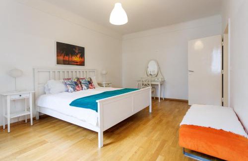Wieden Apartment | Elegant Operastreet City Center Apartment in Brasil