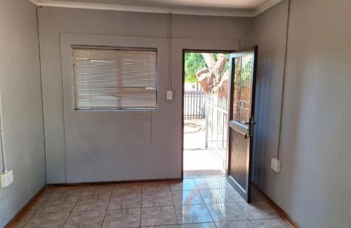 Kathu Apartment | Opihoek Woonstel