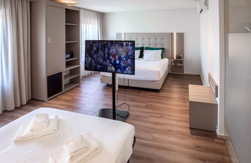 Maia Hotel | Oporto Airport & Business Hotel: 4-Star Spa Retreat