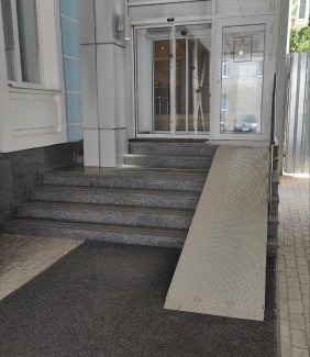 Petrovskoye Hotel | Pet-Friendly Optima Collection Kharkiv Hotel with Breakfast