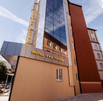 Rivne Hotel | Discover Optima Rivne: Pet-Friendly Stay with Top Ratings