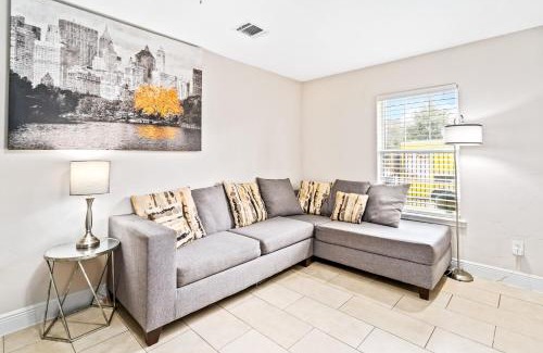 OST - South Union Apartment | Modern Pet-Friendly Apartment Near TX Med Center - 9.4/10
