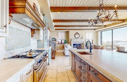 Mussel Shoals House | Oceanfront Retreat in Mussel Shoals with Rooftop Deck