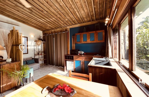 Bora Bora Apartment | Unwind at Orama Lodge: Studio with Lagoon & Sunset Views