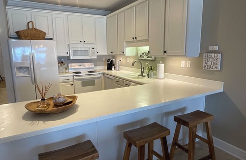 Orange Beach East Condo | Updated Beachfront Condo in Orange Beach with Ocean View