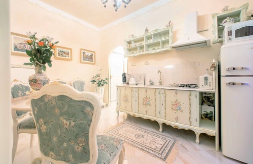 Verona City Centre Apartment | Elegant Orange Blossom 2 Bedrooms Near the Arena