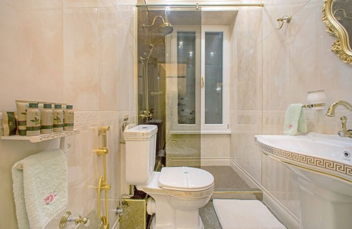 Verona City Centre Apartment | Elegant Orange Blossom 2 Bedrooms Near the Arena