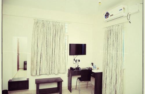 Chikkajala Hotel | Convenient Stay at Orange Corner Near Kempegowda Airport