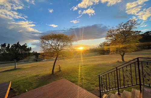 Lovedale Cottage | Cozy Orange Cottage in Lovedale: Family and Pet Friendly