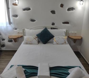 Kala Nera House | Family-Friendly Orange Garden Double Rooms - Guest Rated 9.8