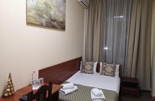 Lychakivskyi District Hotel | Orange Hotel: Family-Friendly Stay with Pool & Breakfast