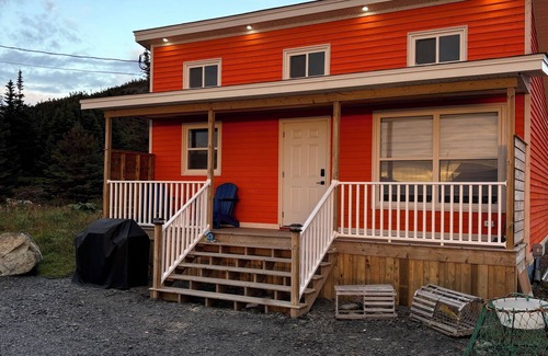 Twillingate Cottage | New Cottage in Iceberg Alley with Ocean Views & Kitchen