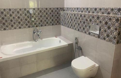 Kalapettai Hotel | Orange Orchid 6BHK Villa with Private Pool and Hot Tub